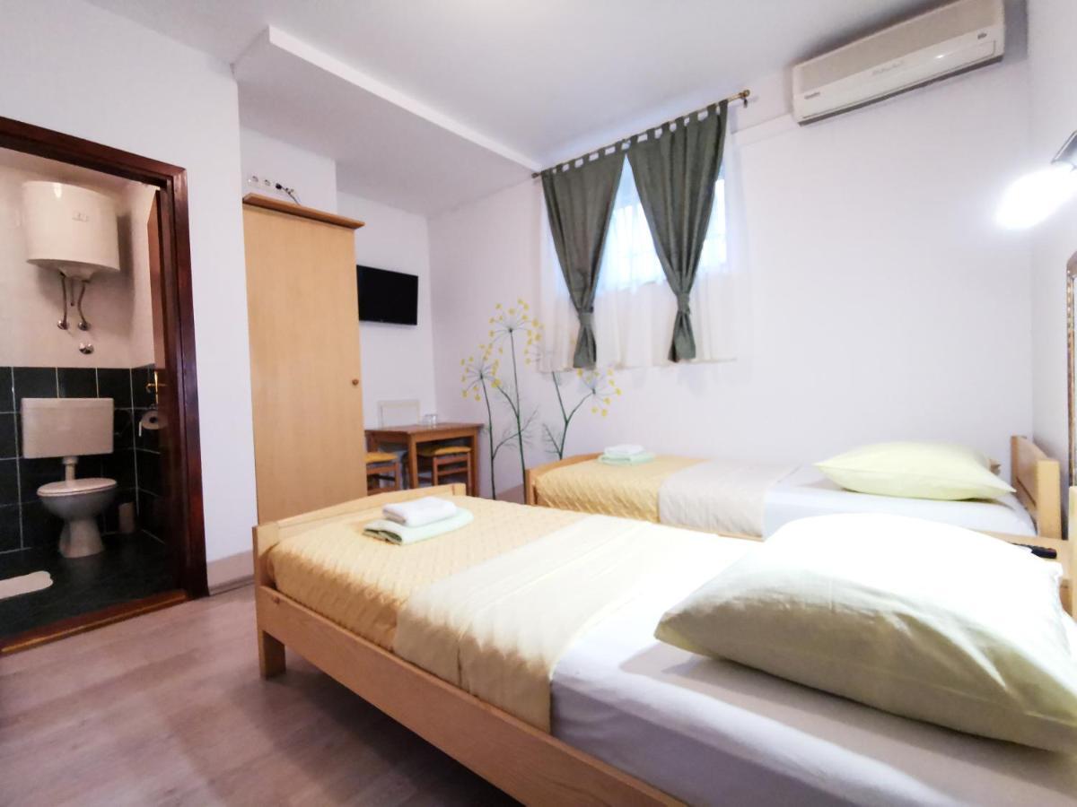 Guest House Il Giardino Duplancic Split Eksteriør bilde